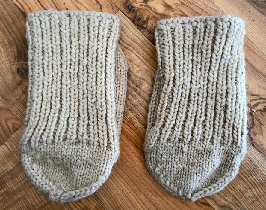 Ръчно плетени вълнени терлици