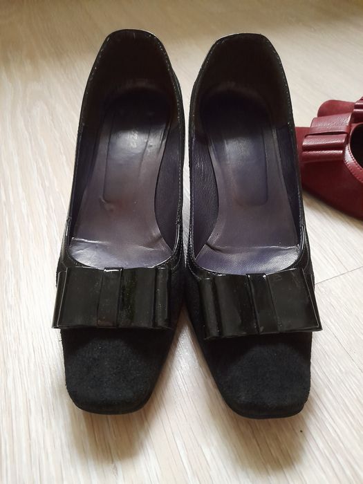 Pantofi negri /grena din piele