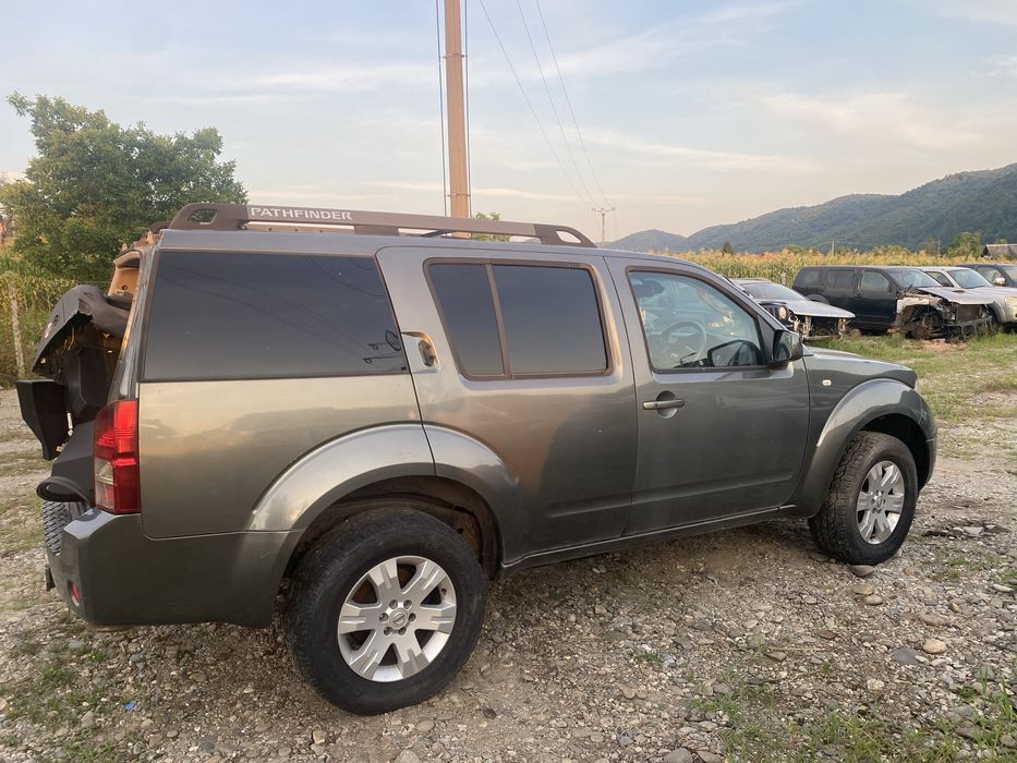 Dezmembrez Nissan Pathfinder 2.5dci