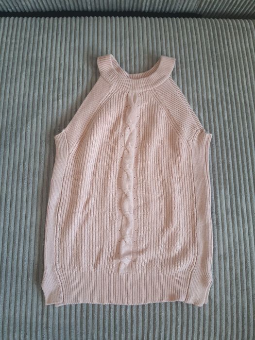Потници на Zara и River Island