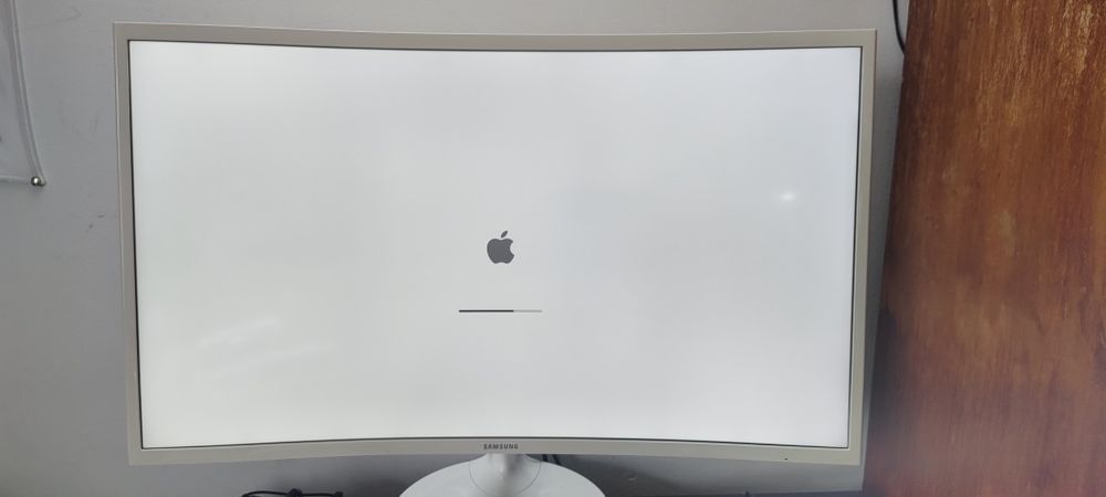 Mini Mac (Mid 2011)+Monitor curbat Samsung+tastatura+mouse