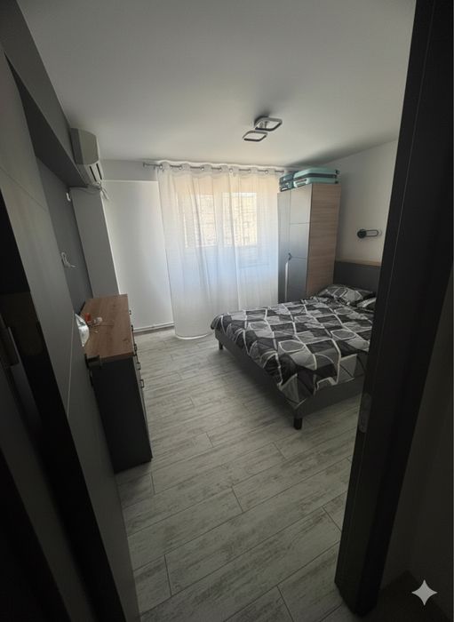 Proprietar, vând 3 camere Mobila (George Enescu) – Mobilat complet