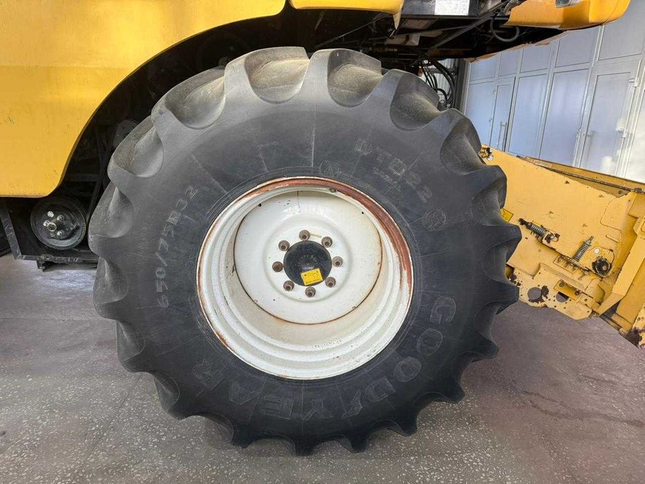 Комбайн New Holland CS6050