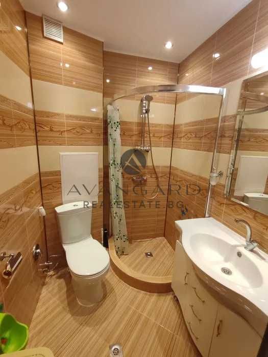 Продава се Тристаен апартамент в Пловдив, Кючук Париж - 75 кв.м за 1496 €/кв.м - Снимка #10