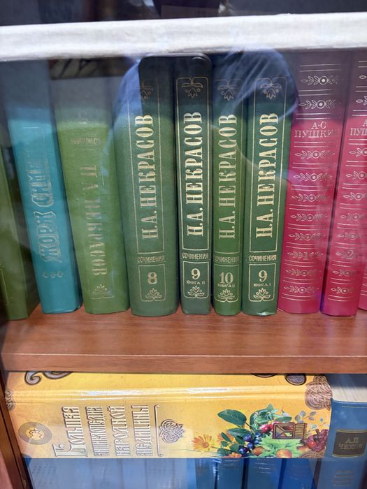Продам книги в томах