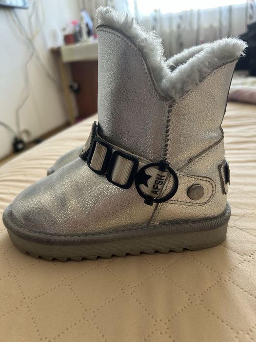 Продам зимние угги