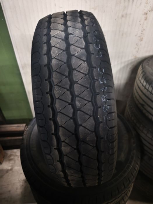 225/70R15C Гуми за Бус