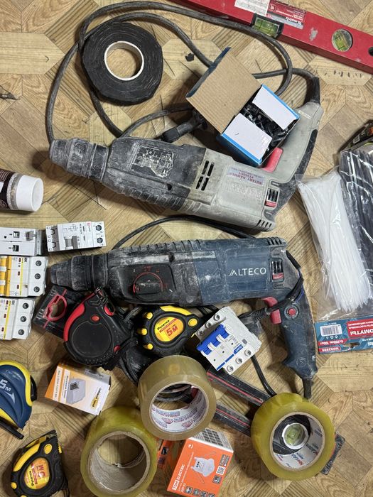 Перфораторы и инструменты