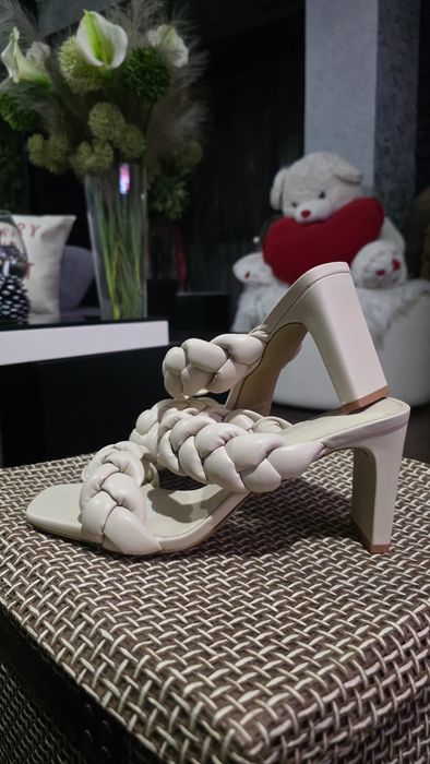 Papuci toc  H&M 41