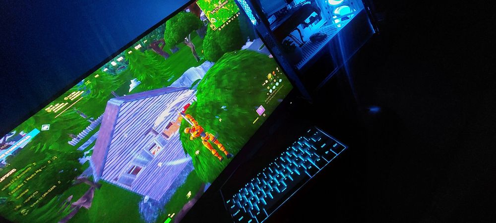 Pc Gaming - Toate piesele în garantie