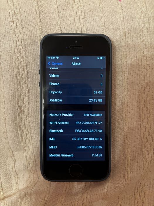 Продавам Iphone SE 32gb