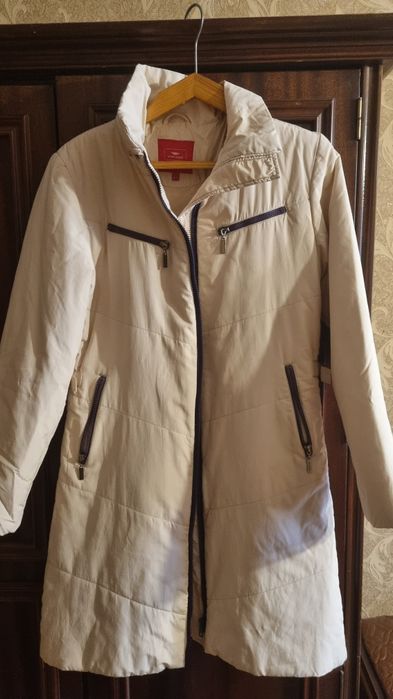 Продам куртки женские