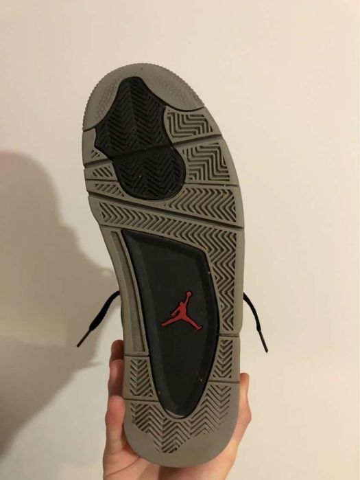 Vând/schimb Jordan 4 toro bravo