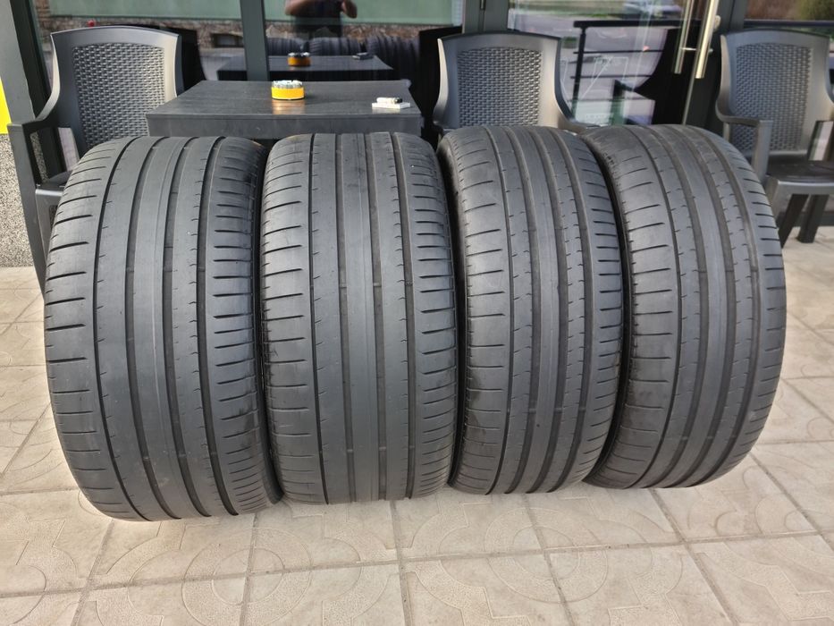 2бр. Летни гуми  325/35/23 Цола