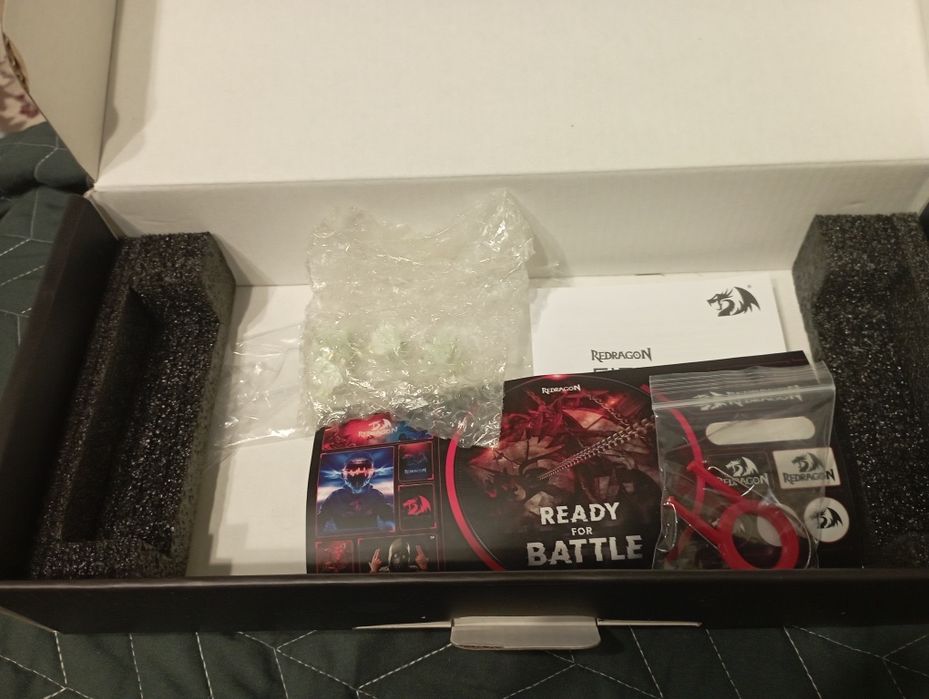 Продам клавиатуру Redragon
