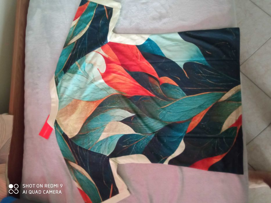 чисто нови тениски