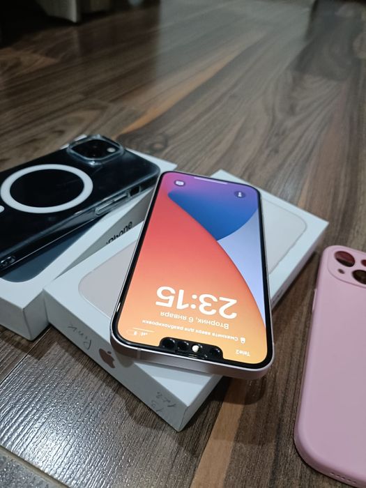 Смартфон Apple iPhone 13 128Gb розовый