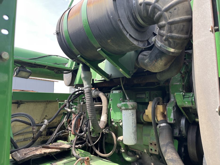 Dezmembrez combina agricola John Deere 9880 STS