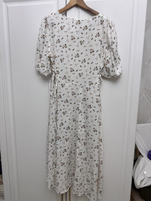 Платье весеннее легкое