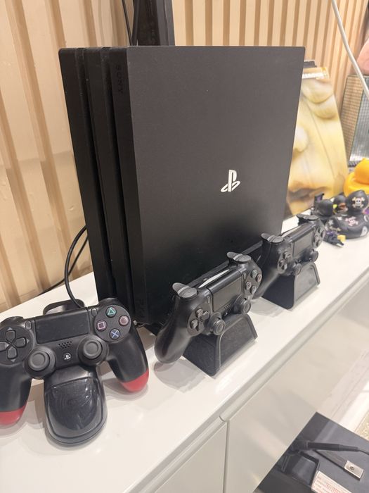 PlayStation 4 Pro 1 ТБ
