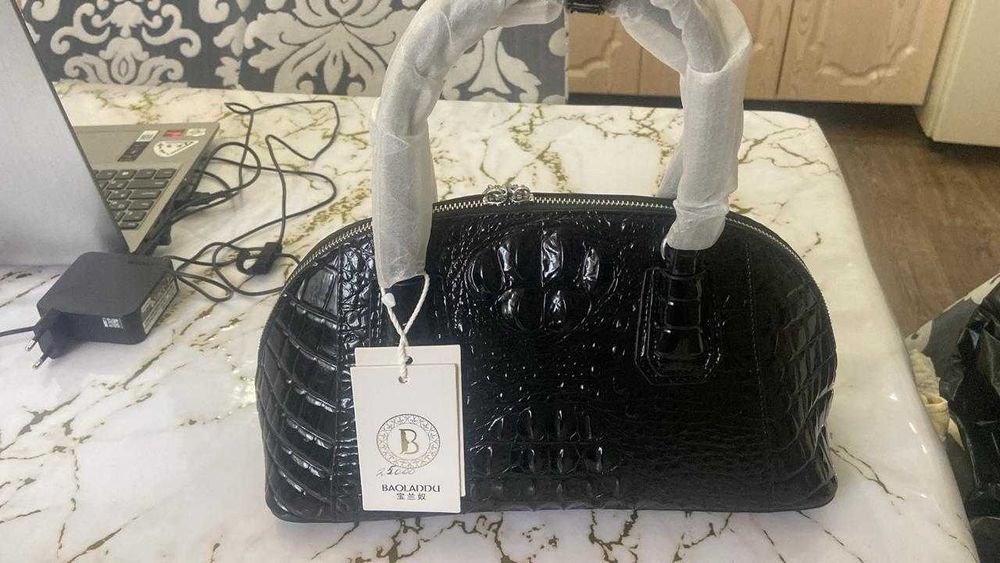 Сумка из натуральной кожи