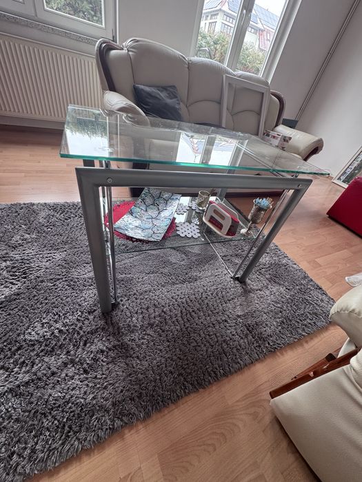 Masuta din sticla si rama metalica