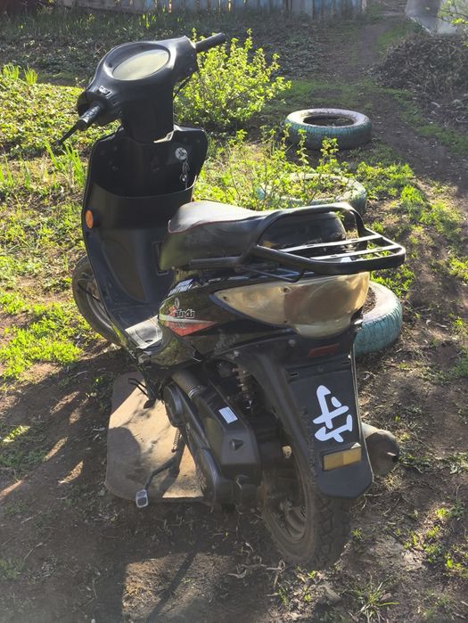 Продам скутер 80 кубов торг есть