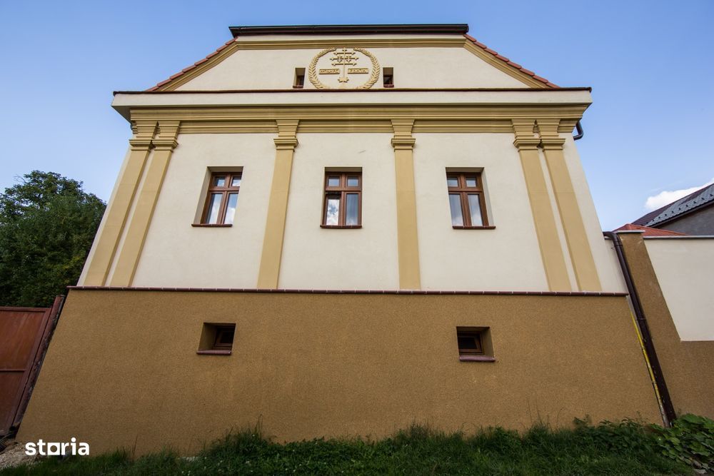 Casa Saseasca, superba, renovata LUX, Sacele!