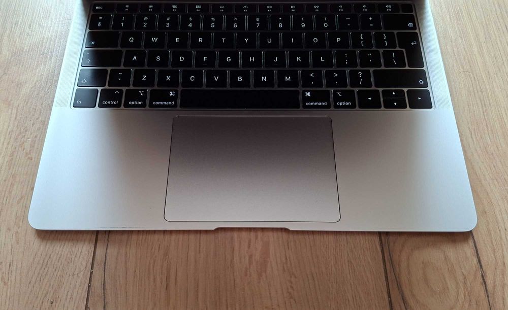 13.3' Apple MacBook Air 13.3 2018 Retina Core i5/8GB RAM/128GB SSD/Бат.4ч