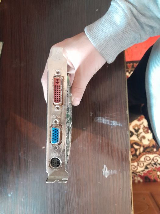 Видео карта GT 7300