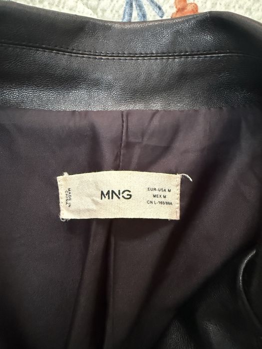 Кожаная куртка от Mango