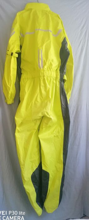 Combinezoane impermeabile