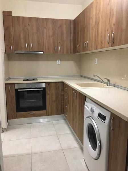 Дава се под наем Тристаен апартамент в Пловдив, Мараша - 92 кв.м за 612 € - Снимка #2