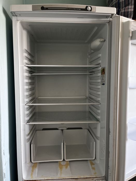 Холодильник Indesit