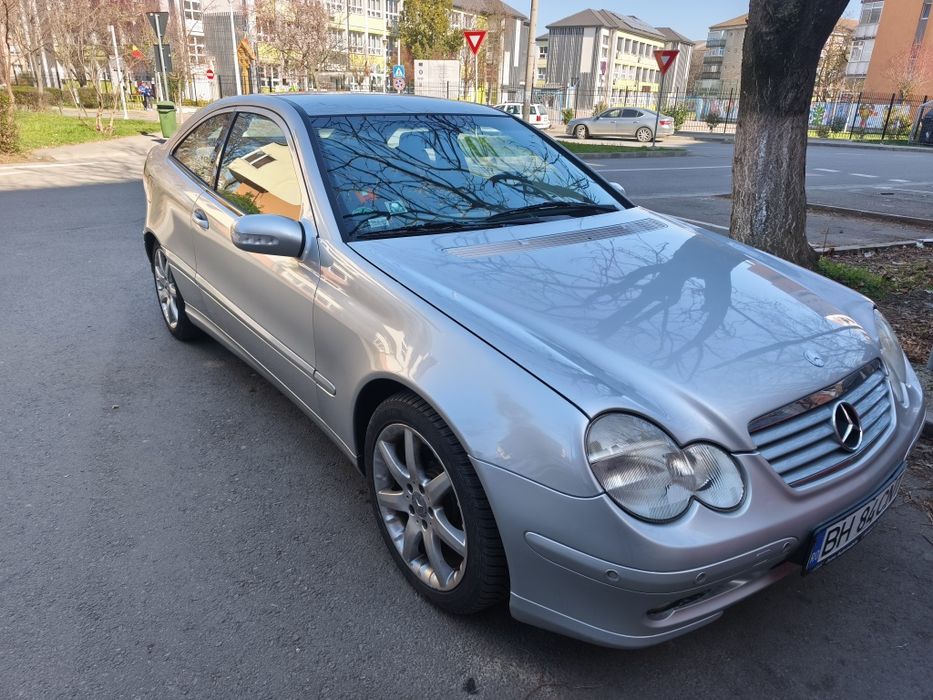 Vând Mercedes coupe 203CL