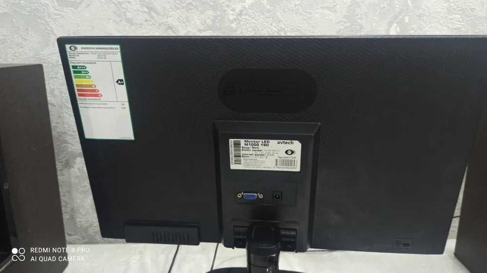 манитор avtech LED M1000 19D