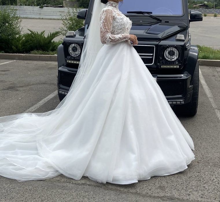 Свадебное платье