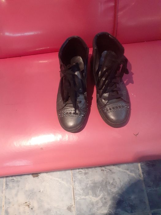 Дамски боти и ботуши