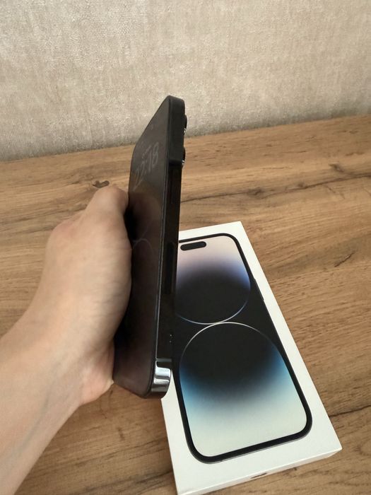 Продам Iphone 14 pro