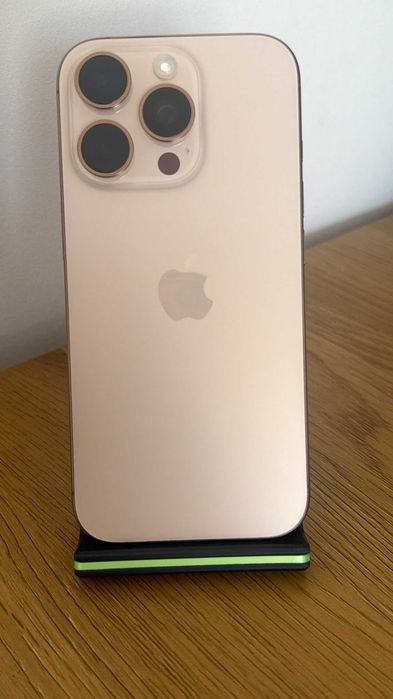 Apple iPhone 16Pro 256GB GOLD Aspect si funcționare Impecabil