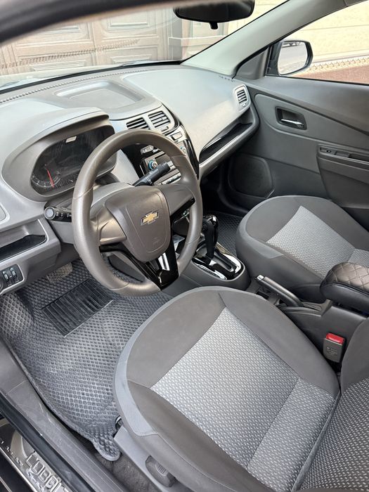 Chevrolet Cobalt 2023 4 poz