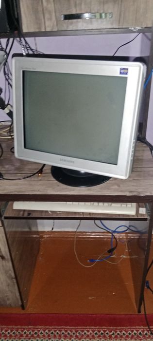 Продам монитор бу