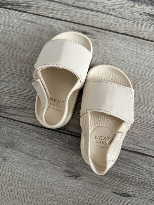 Новые шлепанцы Next