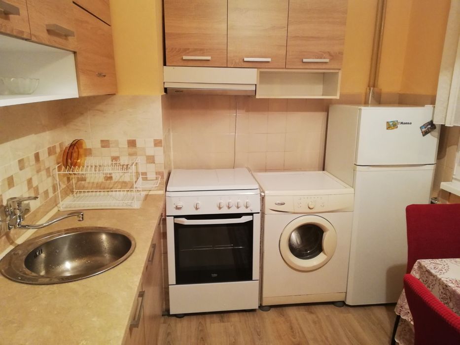 Дава се под наем Двустаен апартамент в Перник, Изток - 65 кв.м за 357 € - Снимка #6