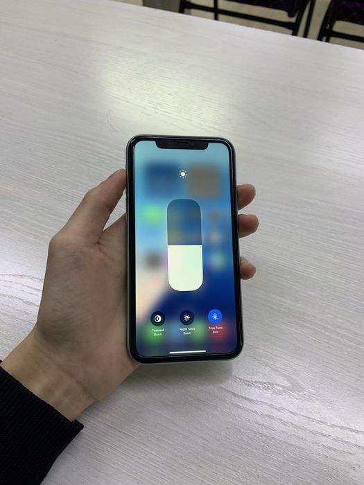 Продам Айфон 11 64gb