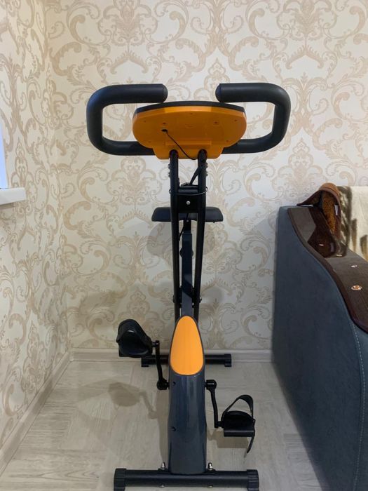 Продам велотренажер Genau