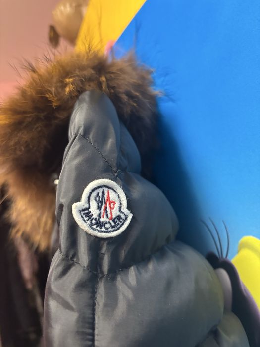 Страхотно Зимно яке “Moncler” с естествена яка