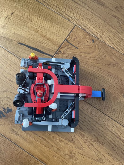Lego City 60443 Pit Stop F1