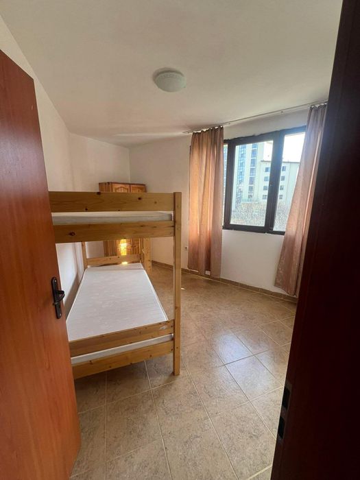 Тристаен апартамент в ж.к. Овча купел .