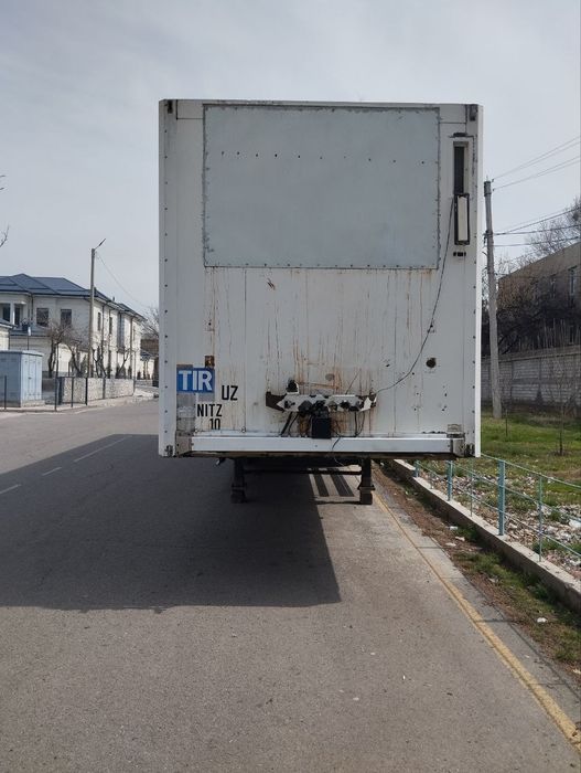 Сотувда Прицеп
 Schmitz Бутка 7-Стенка